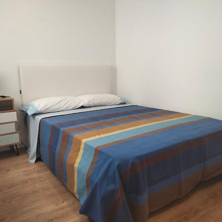 Appartamento Comodo Apartamento En Zona Antigua Dos Pontevedra Esterno foto
