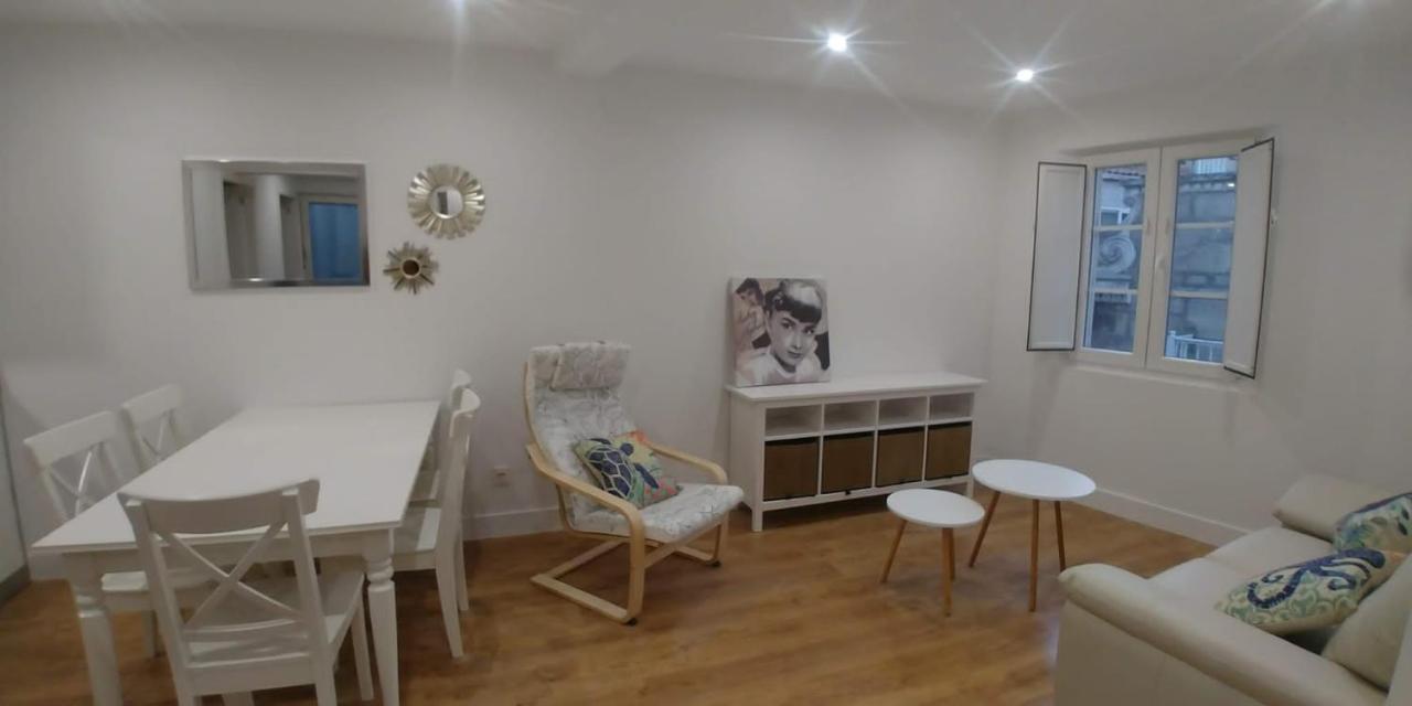 Appartamento Comodo Apartamento En Zona Antigua Dos Pontevedra Esterno foto