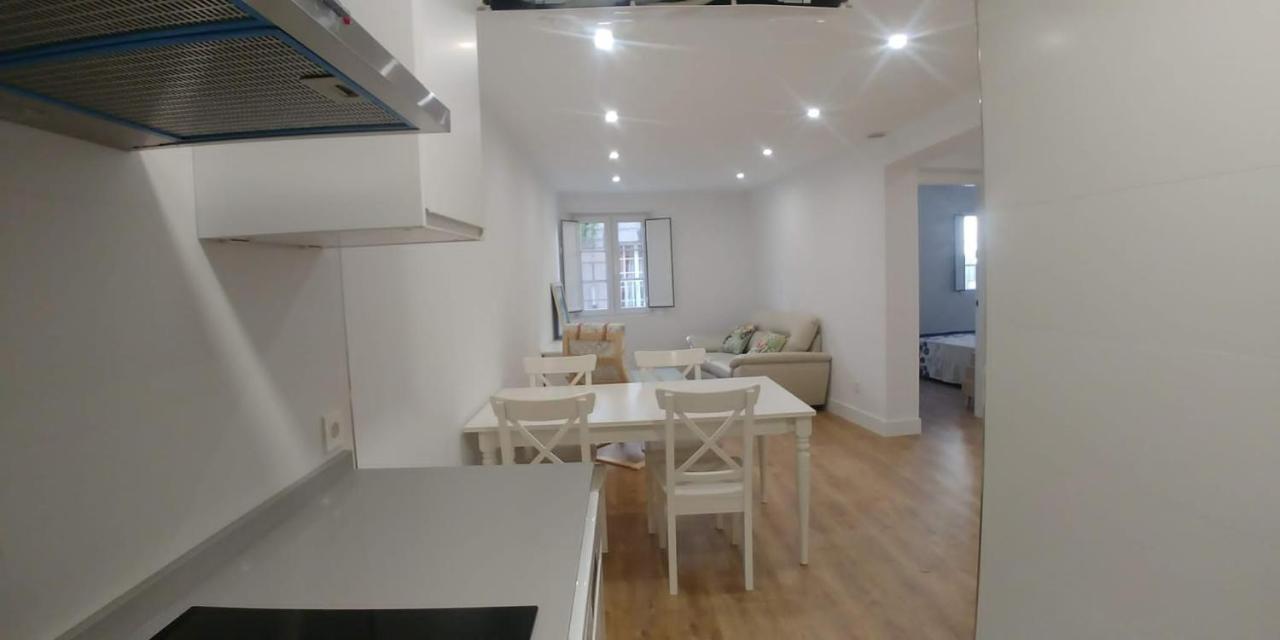 Appartamento Comodo Apartamento En Zona Antigua Dos Pontevedra Esterno foto