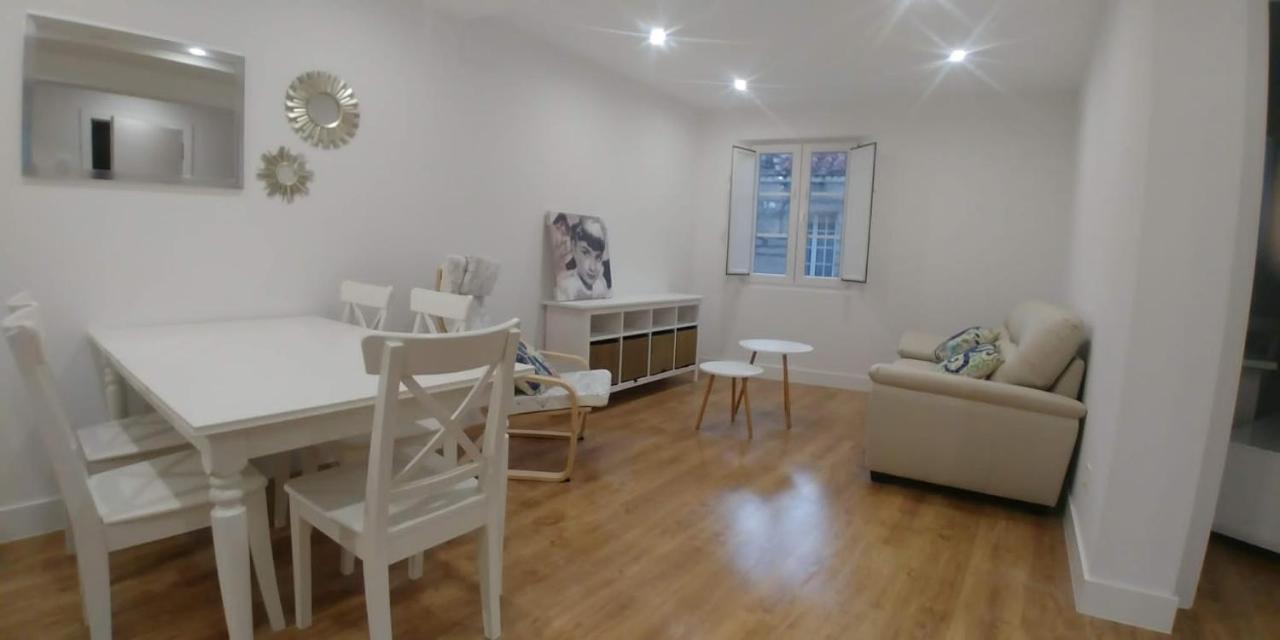 Appartamento Comodo Apartamento En Zona Antigua Dos Pontevedra Esterno foto