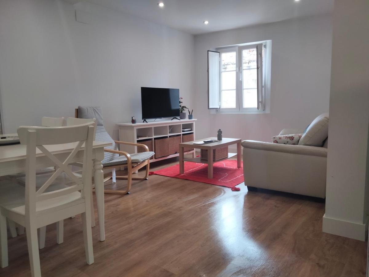 Appartamento Comodo Apartamento En Zona Antigua Dos Pontevedra Esterno foto